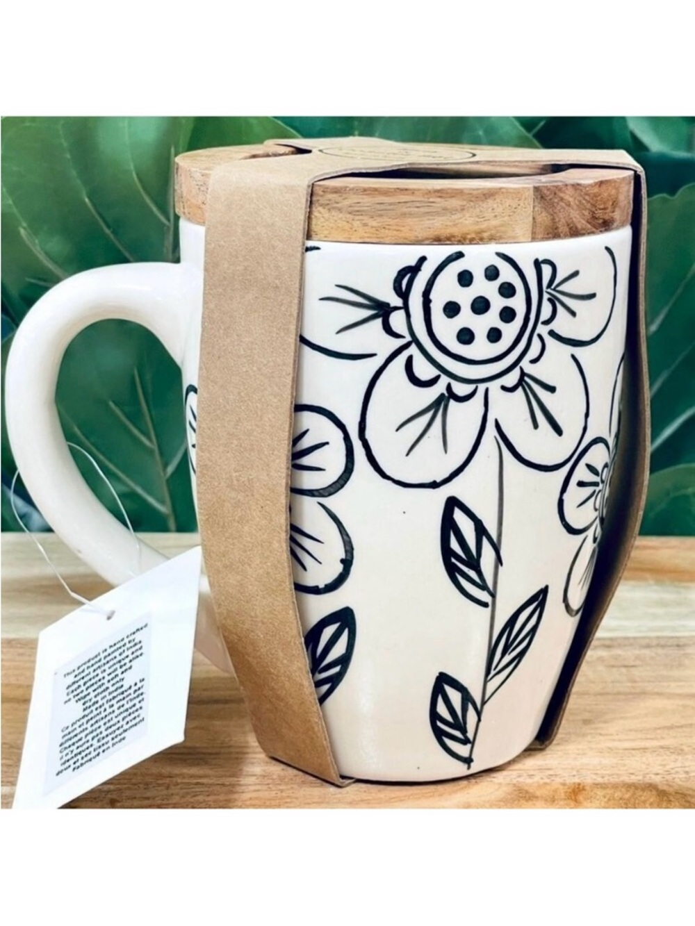 NWT Made in India Off White & Black Floral Coffee Mug & Wood Coaster Lid Set